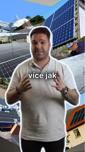 Snímek z krátkého videa s mluvčím a fotovoltaickými panely, Fotovoltaika a tepelná čerpadla, obrázek 1